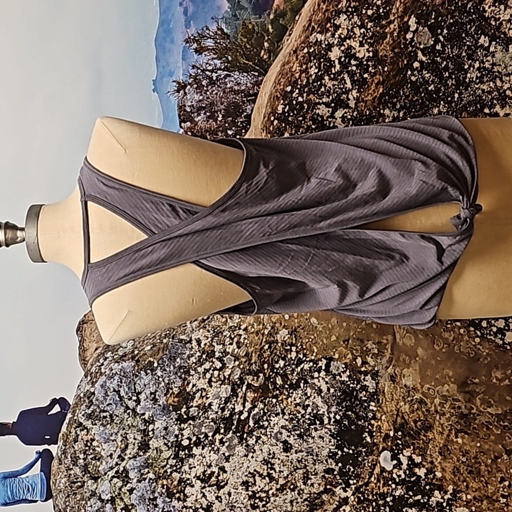 Athleta tank - Picture 2 of 3